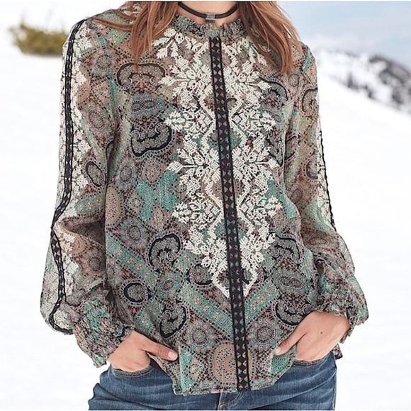 Sundance Tops - SUNDANCE Victorian Charms Embroidered Boho Long Sleeved Blouse Top